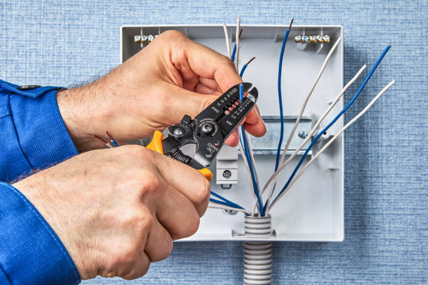 Best Emergency Electrical Repair Services  in Bladenboro, NC